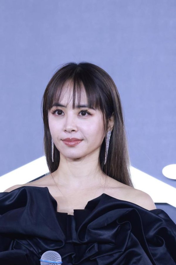 弘益配资 蔡依林回应与彭于晏复合传闻 单身且满足